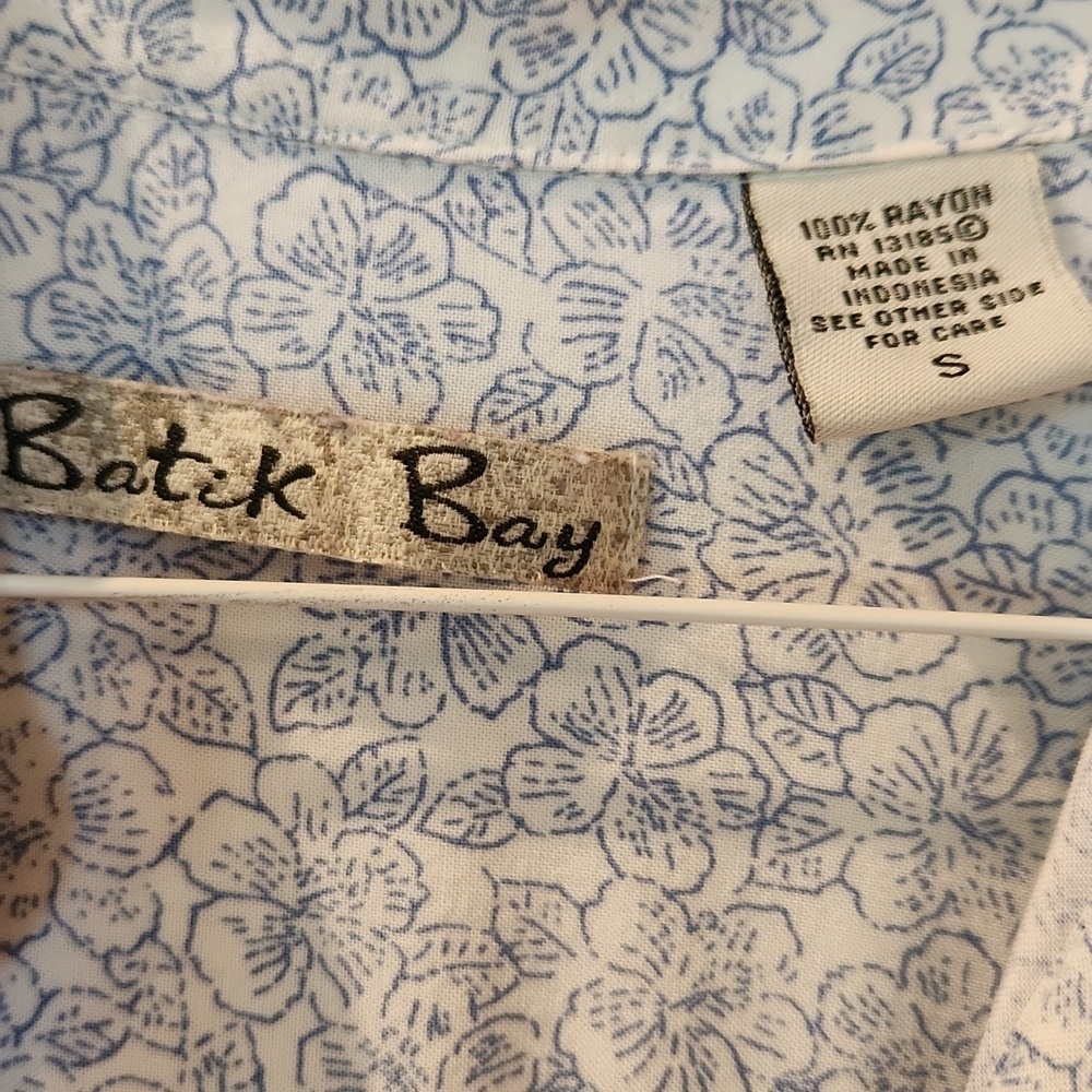 Men's Blue Patterned Shirt, Batek Bay, Small - Picture 3 of 4